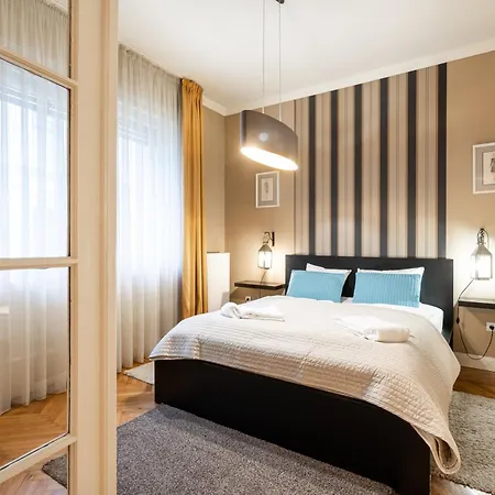 Paulay Deluxe 2 Budapeşte