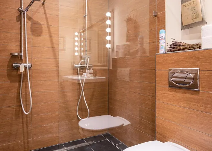 شقة Paulay Deluxe 2 *