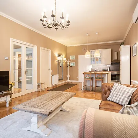 Paulay Deluxe 2 דירה